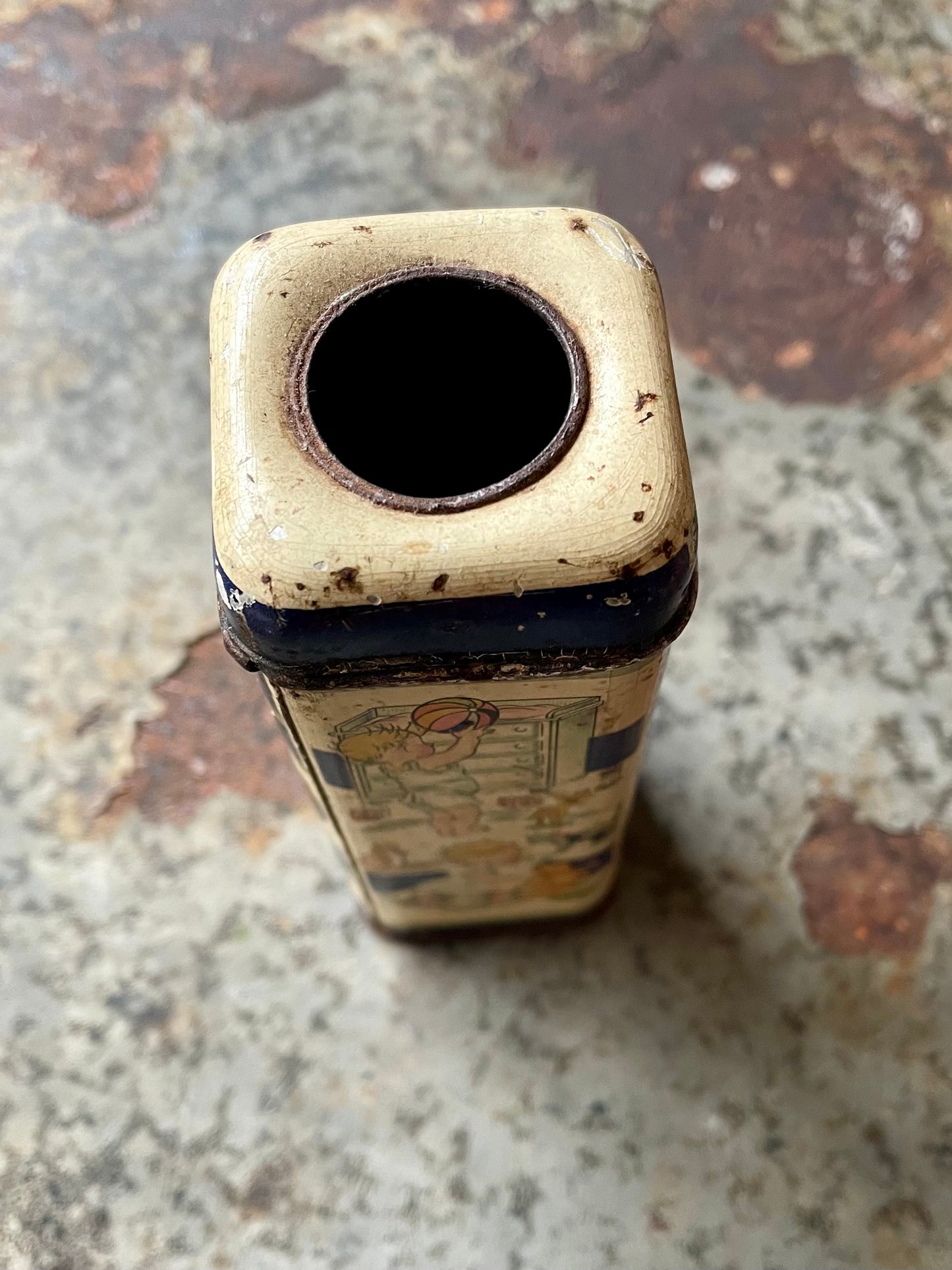 ニベア ヴィンテージブリキ 379 Eキンダーハンブルク