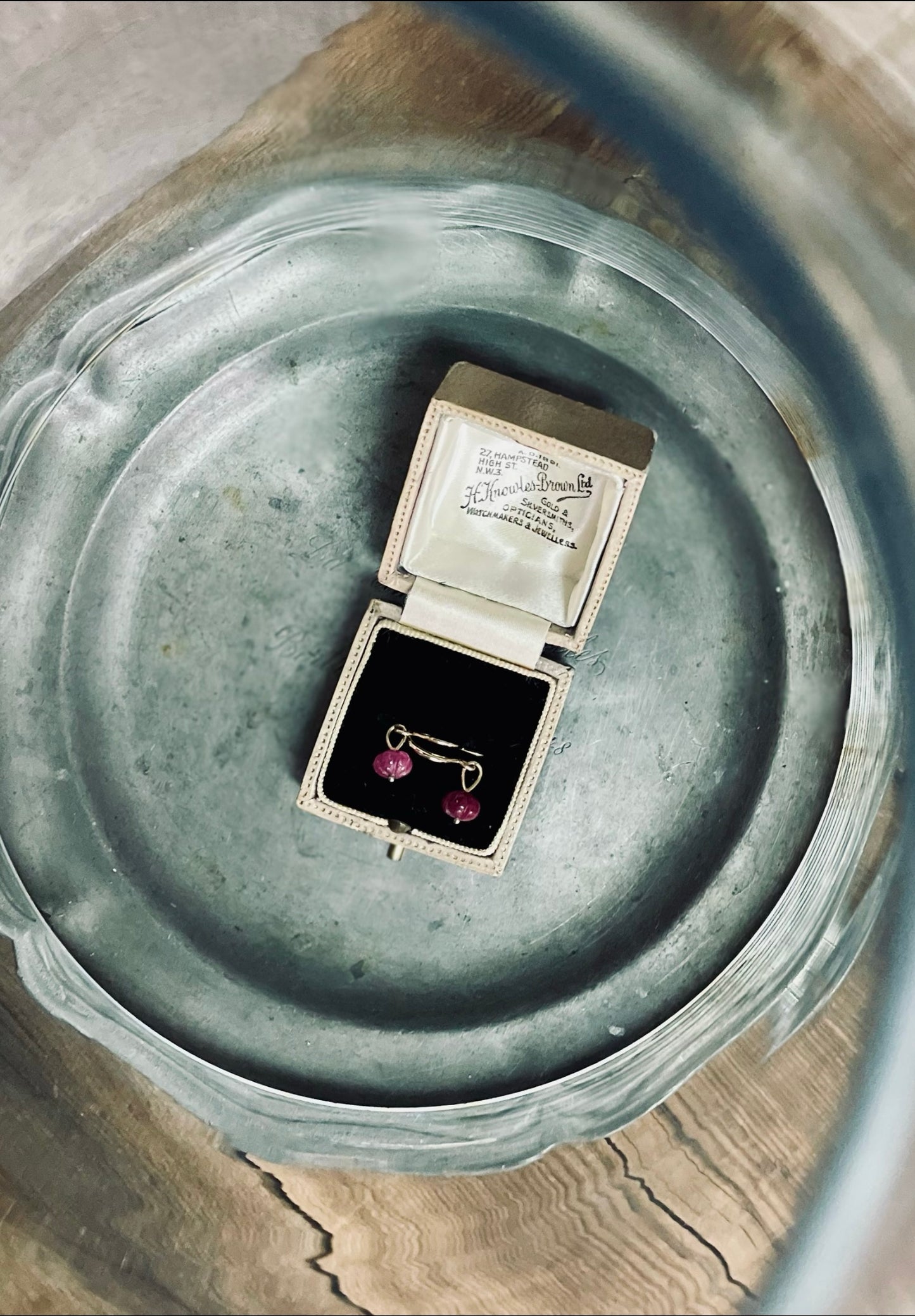 ルビーカービングアートピースペンダントトップ