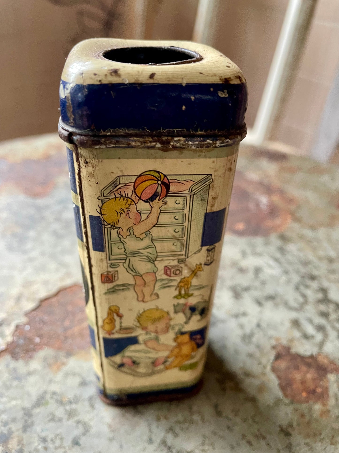 ニベア ヴィンテージブリキ  379 Eキンダーハンブルク