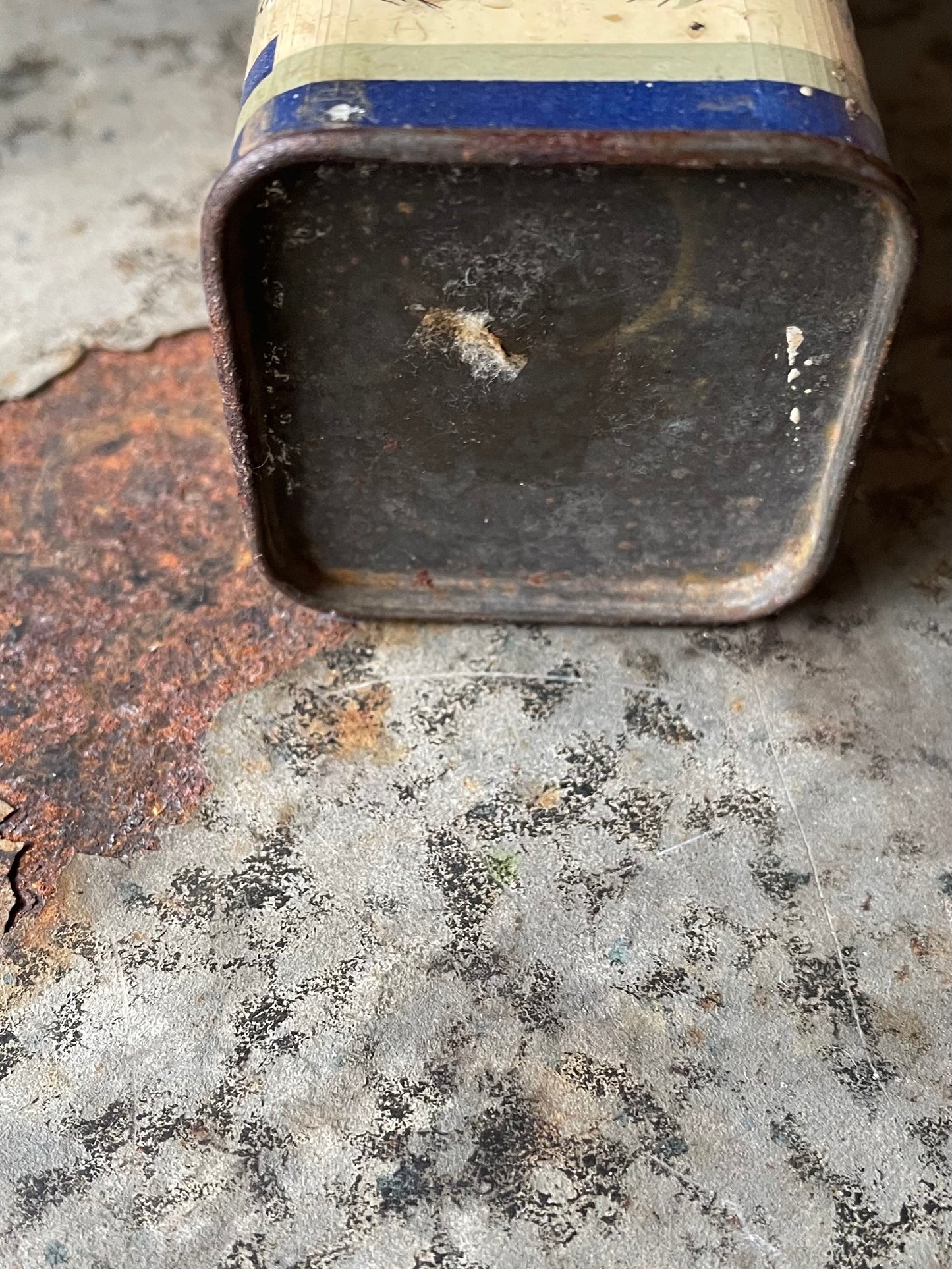 ニベア ヴィンテージブリキ  379 Eキンダーハンブルク